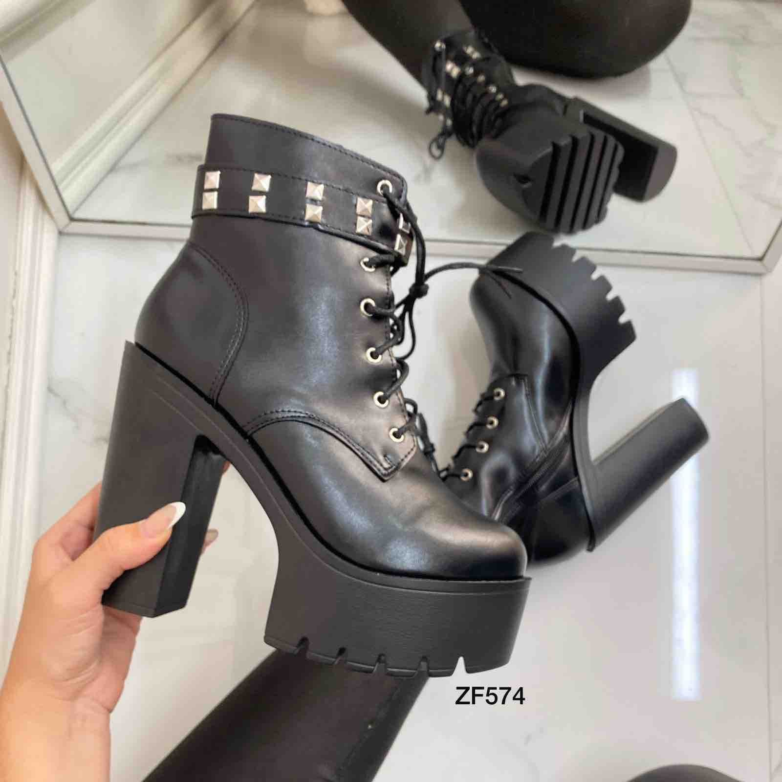 Botin negro apliques plateados tacon 12cm 169-24 C-3
